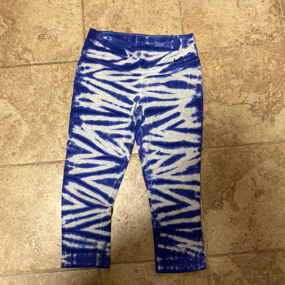 Nike capri
